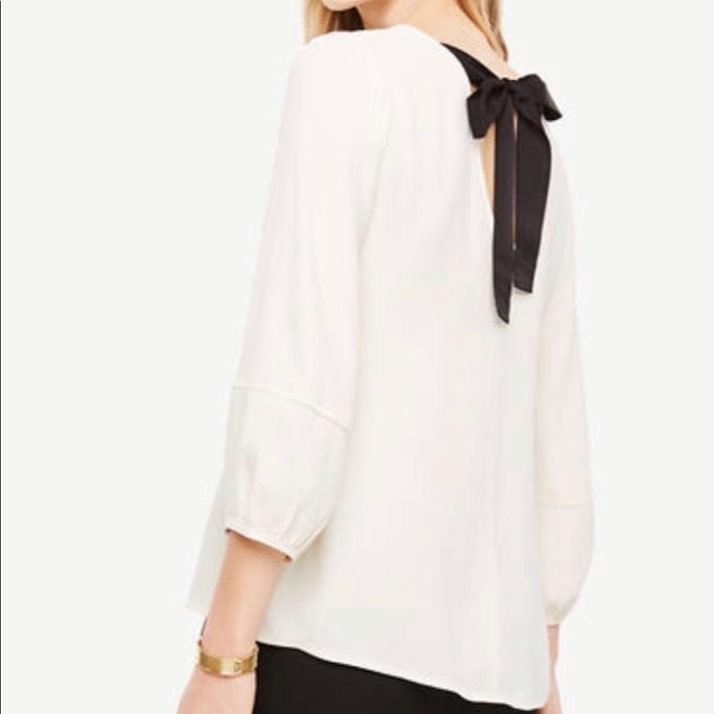 Bow back blouse - Picture 3 of 3